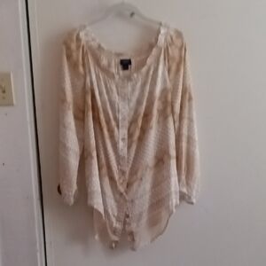 Daytrip Cream Asymmetrical Buttoned Blouse